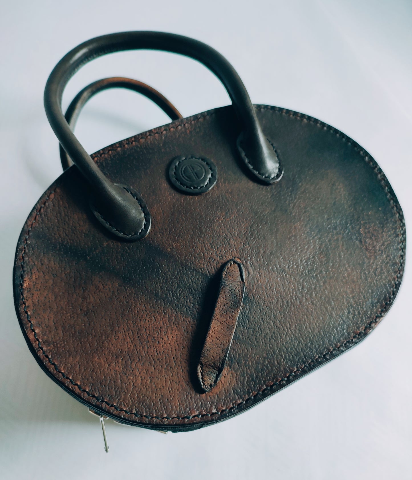 Le sac Oval - Cuir de selle recyclée - Maroquinerie Cavalière