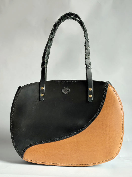 Tote bag cuir de selle - Bicolore noir/cognac - Rênes tressées - Maroquinerie cavalière.